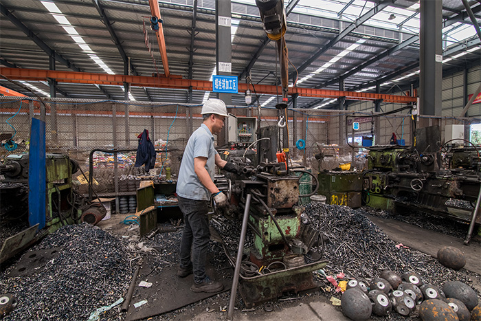 兴城网架配件-螺栓球加工车间